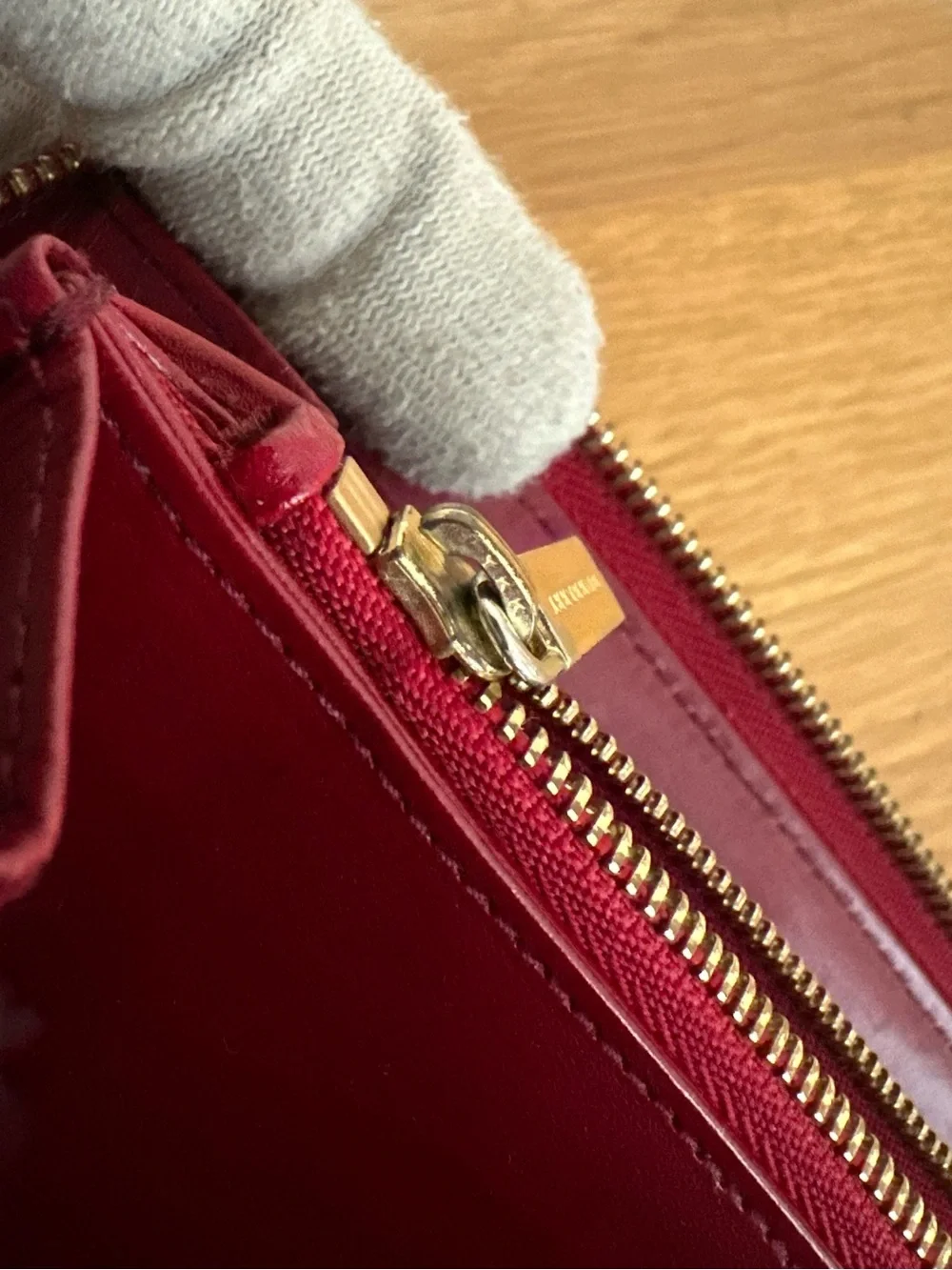 Burberry Zipper Long Wallet